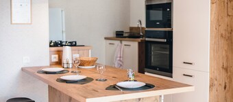 Cosy, fully-equipped apartment in the heart of the village. Pets welcome!