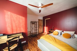 1 室のベッドルーム、アイロン / アイロン台、WiFi (無料)、ベッドシーツ