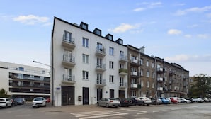 Unclassified image, 5 of 22, button - Wygodne Studio Mińska by Renters (Warsaw)