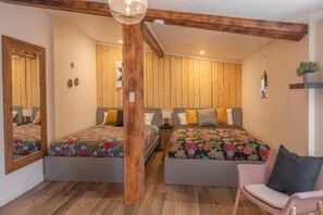 Family Double Room | Soundproofing, free WiFi - Jaune Hôtel Boutique (Saint-Gédéon)