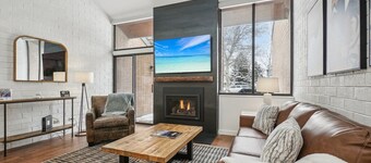 Steps To Park City Mountain with private hot tub