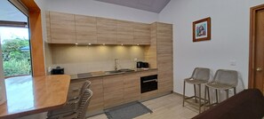 Fridge, microwave, coffee/tea maker, electric kettle