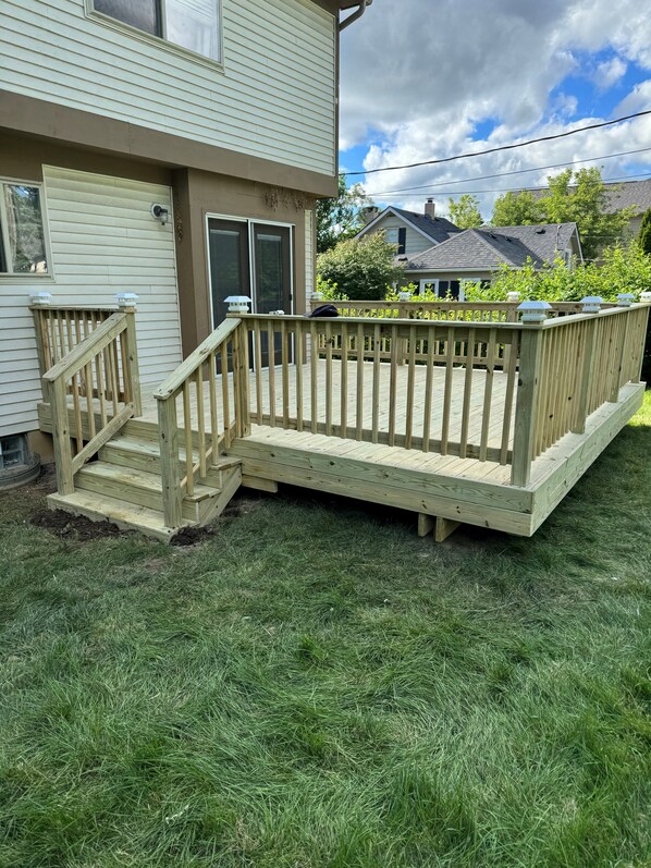 Terrace/patio - Charming 3-bedroom house with AC and WiFi in wonderful Rochester Hills (Rochester Hills)