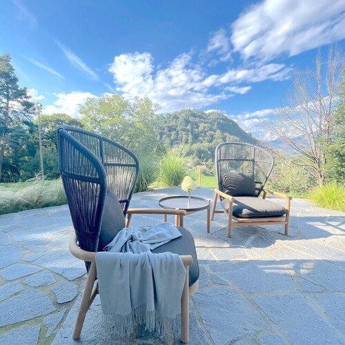 The Iconic Lodge: an authentic experience in the heart of the Bellagio hills.