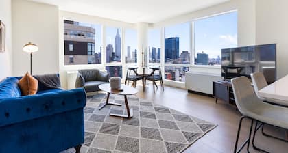 2-bedroom LUXURY building in delightful New York with AC, WiFi-VIEWS of NYC