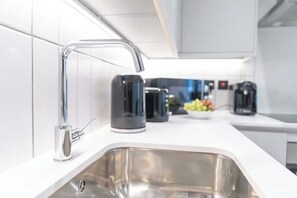 Oppvaskmaskin og kjøkkenutstyr