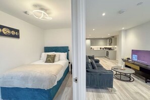 2 soverom, strykejern/-brett, wi-fi og sengetøy