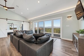 2 makuuhuonetta, Wi-Fi, vuodevaatteet