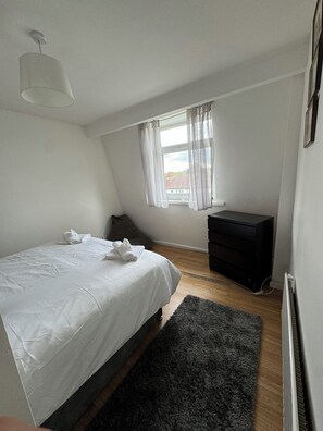 2 sovrum, strykjärn/strykbräda, wi-fi och sängkläder