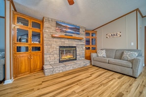Smart TV - Dandridge House at the Lake (Dandridge)