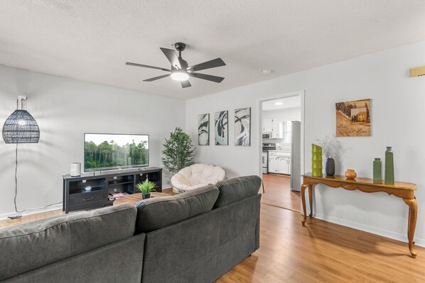 تلفزيون ذكي