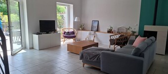 Spacious and Modern House in the Heart of the Dombes, Near Lyon + Swimming Pool