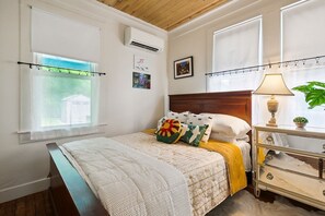 2 bedrooms, desk, iron/ironing board, travel crib