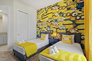 5 bedrooms, desk, iron/ironing board, WiFi