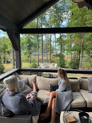 Property grounds - Still Waters Tiny Home: Waterfront/HotTub/Kayaks (Tracy City)