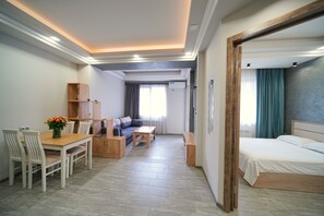 1 bedroom, iron/ironing board, WiFi, bed sheets - 1-bedroom comfortable apartment in the center of Yerevan by SWEET HOME (Yerevan)