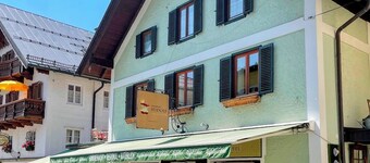 Lake apartment in St. Wolfgang, 100 m2 and large terrace