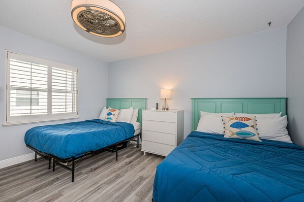 2 bedrooms, iron/ironing board, WiFi, bed sheets