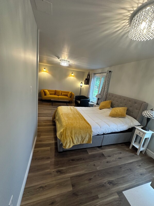 Deluxe Studio Suite