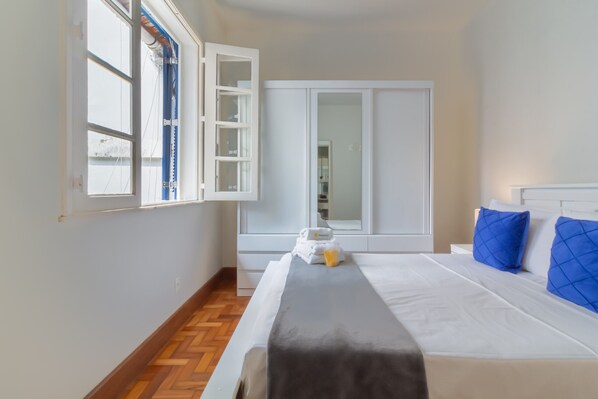 3 bedrooms, iron/ironing board, travel crib, free WiFi