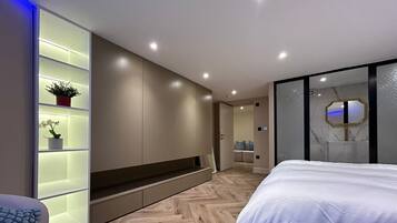 3 habitaciones, tabla de planchar con plancha, wifi y ropa de cama