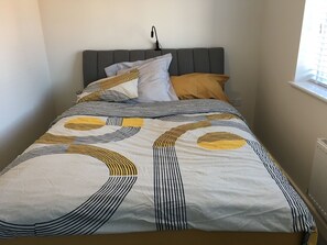 1 makuuhuone, silitysrauta/-lauta, Wi-Fi