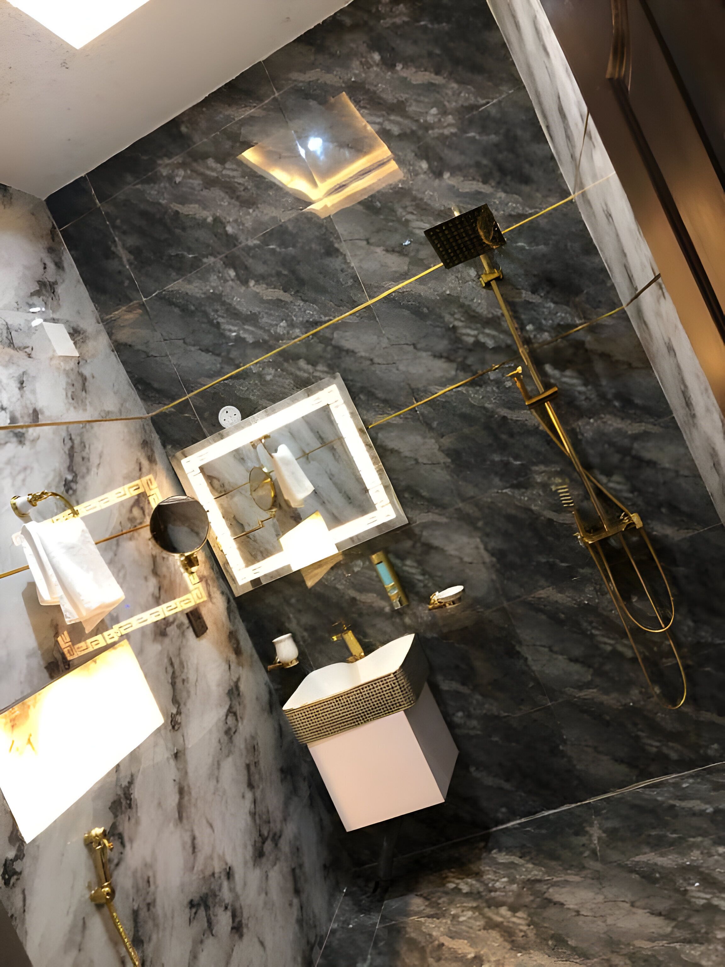 ห้องดีลักซ์ | ห้องน้ำ | รองเท้าสวมภายในห้อง, สบู่, กระดาษชำระ