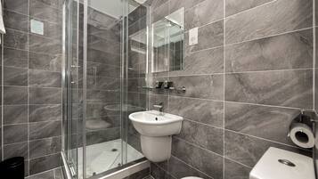 Caja fuerte, escritorio, espacio para trabajar con un portátil