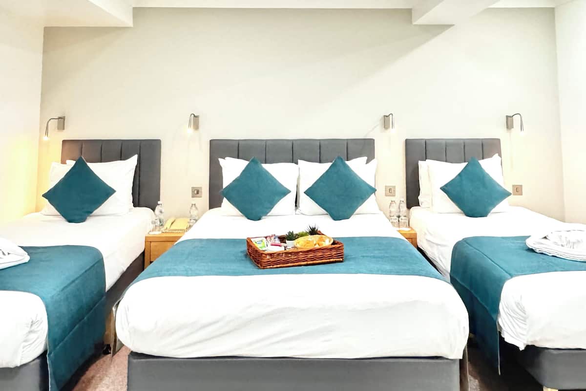 Family Room | In-room safe, desk, laptop workspace, iron/ironing board