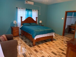 8 bedrooms, iron/ironing board, bed sheets - Exquisite Eight Bedrooms Villa Situated in Boscobel, St. Mary, Jamaica. (Boscobel)