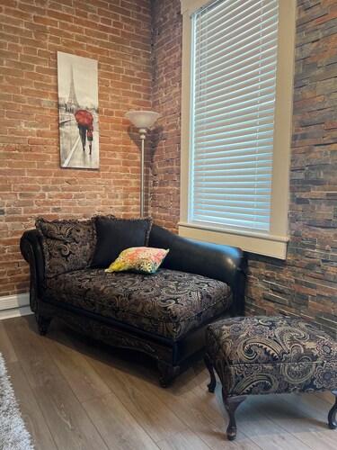 Stunning Loft  from 1860 in Frechtown St Charles Mo