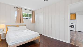 4 bedrooms, WiFi, bed sheets