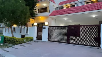 Fachada del alojamiento