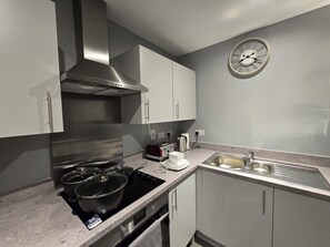 Four à micro-ondes, un four