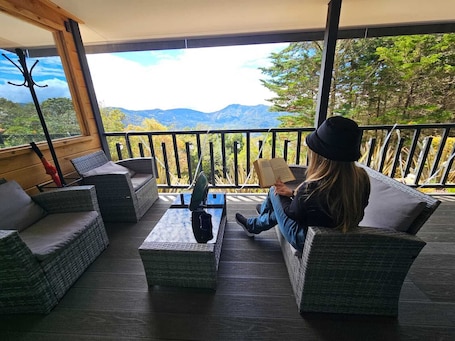 Property grounds. Villa Jade Dota: Tu Descanso Privado Sobre las Nubes