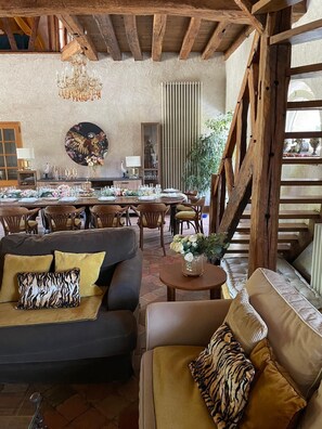 Interior - Charming gîte, benefiting from absolute calm and generous natural surroundings. (Rogny-les-Sept-Écluses)