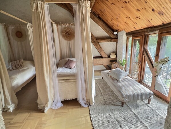 7 bedrooms, iron/ironing board, travel crib, free WiFi - Charming gîte, benefiting from absolute calm and generous natural surroundings. (Rogny-les-Sept-Écluses)