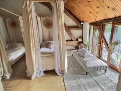Charming gîte, benefiting from absolute calm and generous natural surroundings.
