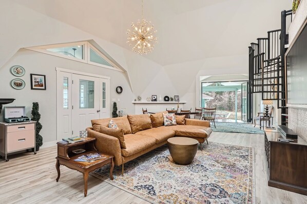 TV, fireplace, books