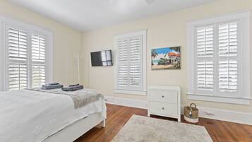 3 Schlafzimmer, Schreibtisch, Reisekinderbett, kostenloses WLAN