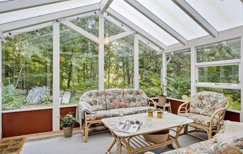 Nice home in Gistrup with WiFi