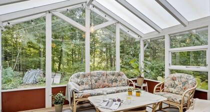 Nice home in Gistrup with WiFi