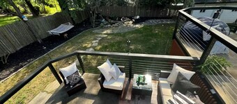 Spacious 5-bedroom house in delightful Greenville 10 minutes from downtown