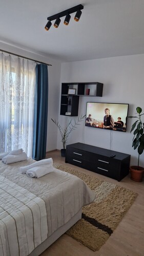 Cozy studio in charming Brașov with WiFi access