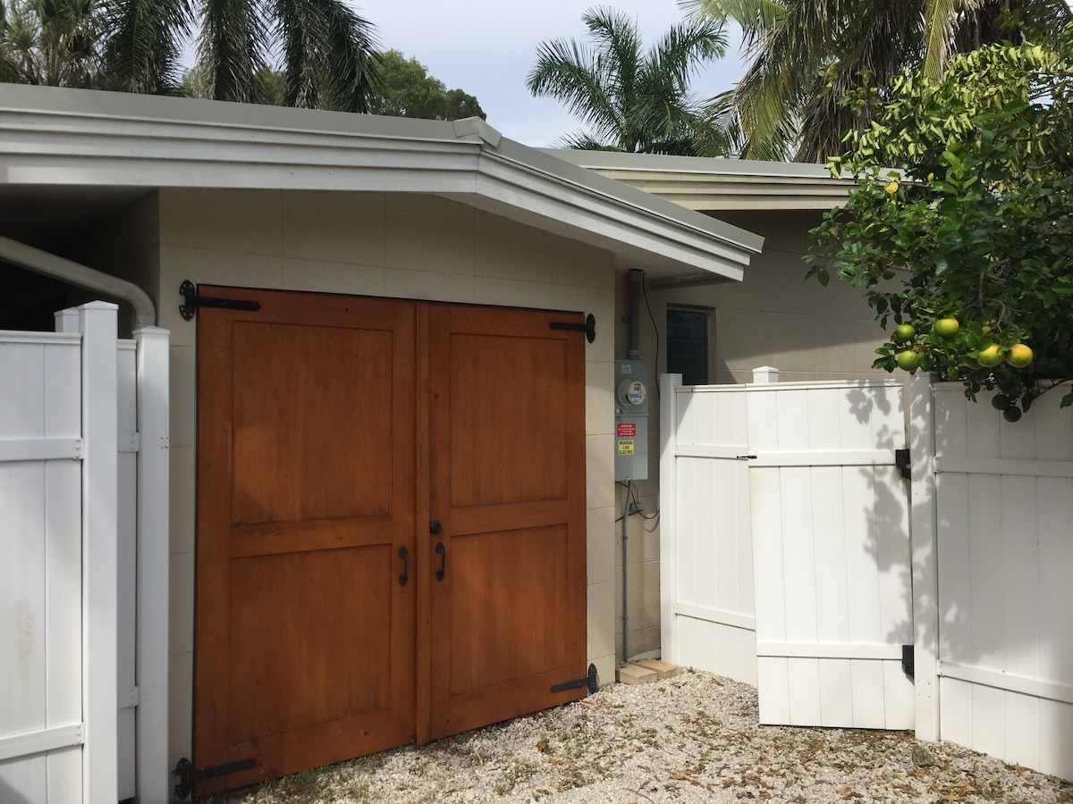 Photo 6 of Charming stand alone Guest House in Naples, 2 blks to beach, 336 1/2 2nd Ave N