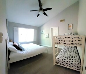 2 chambres, bureau, fer et planche à repasser, Wi-Fi gratuit