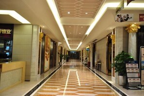 Lobby - Green Bin Phoenix Hotel(Beiliu Country Garden ) (Beiliu)