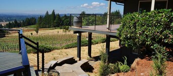 Beautiful home, stunning views in the heart of the wine country.