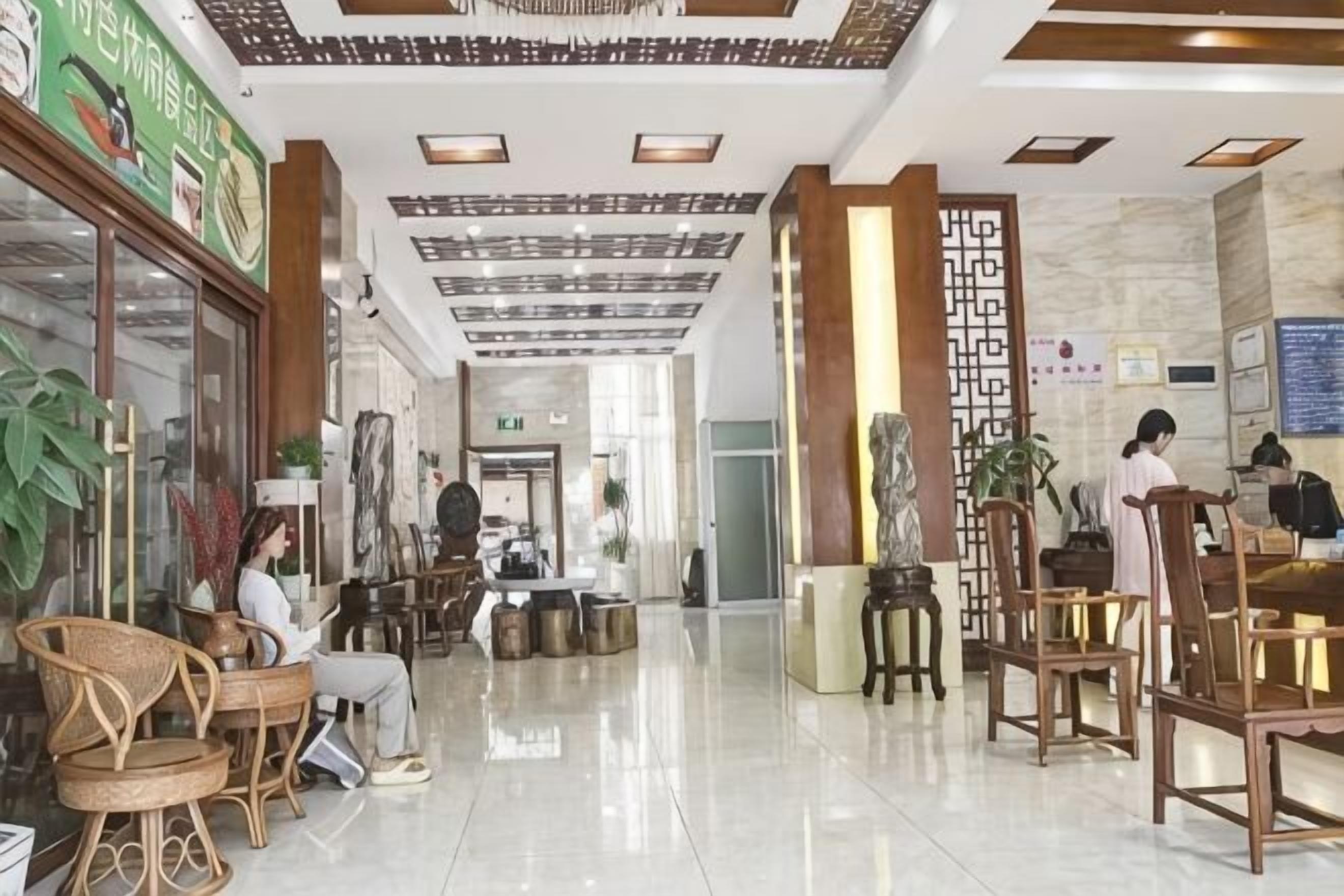 المنشأة من الداخل