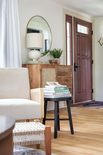The Elm House-Downtown Suttons Bay with game room!